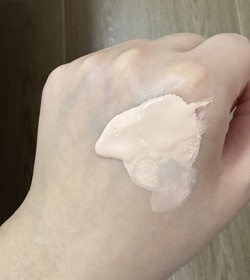 YYeman-Charlotte Tilbury輕盈無瑕粉底液 (NEXT GEN粉底)_2