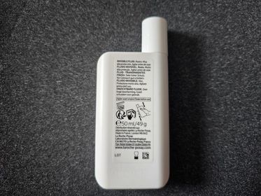 Momojoejoe - 廢青環遊世界-LA ROCHE-POSAYANTHELIOS 全效廣譜輕盈隔離乳液 SPF50+_2