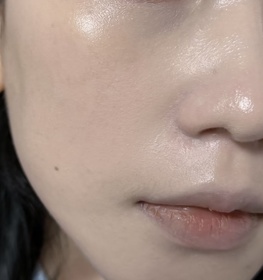 Emily Leung-shu uemura 植村秀unlimited 無限輕透持妝粉底液 (小方瓶 2.0)_2