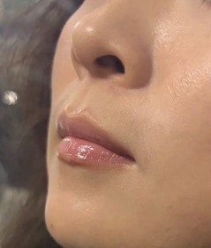 Fng-YSL BEAUTÉ輕透無重羽毛氣墊粉底(3th)_2