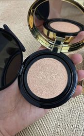 Fng-YSL BEAUTÉ輕透無重羽毛氣墊粉底(3th)_3