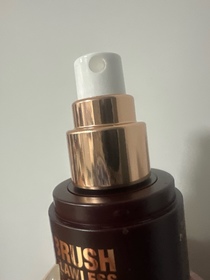 Kaze13579-Charlotte Tilbury控油定妝噴霧_2
