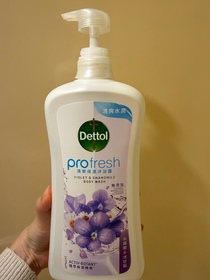 Carcar-Dettol 滴露ProFresh清爽保濕沐浴露(紫羅蘭及洋甘菊)_1
