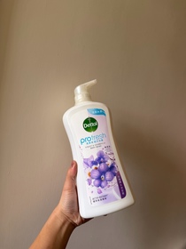 lok-Dettol 滴露ProFresh清爽保濕沐浴露(紫羅蘭及洋甘菊)_1