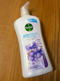 cynthia_snow-Dettol 滴露ProFresh清爽保濕沐浴露(紫羅蘭及洋甘菊)_1