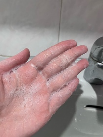 self_lilian-Dettol 滴露ProFresh清爽保濕沐浴露(水感蜜桃)_2