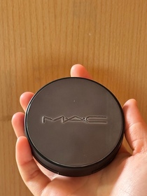 hca-M.A.C專業無瑕霧鏡氣墊粉底_1