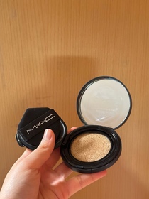 hca-M.A.C專業無瑕霧鏡氣墊粉底_2