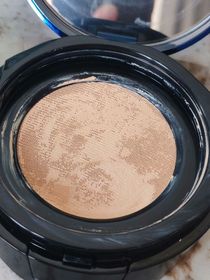 Kitty -ARMANI Beauty設計師電光藍氣墊精華粉底_2