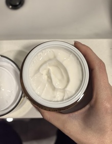 Kathy Wai-ESTEE LAUDERRevitalizing Supreme+ 新生活膚彈活輕盈面霜_2