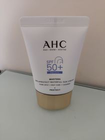 Karen-AHC9重全護撫紋淡斑防曬乳_3