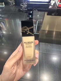 Poyobb-YSL BEAUTÉ恆時輕透霧光粉底液_1