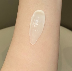 Kitty -Dior完美活能超效活氧緊緻豐潤乳霜_2