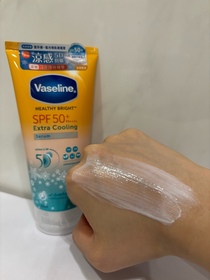 Lokyan-Vaseline涼感高效防曬精華液_1