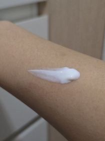 gucci0831-Vaseline涼感高效防曬精華液_2