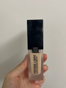 TsuenMa-GIVENCHYPRISME LIBRE SKIN-CARING GLOW FOUNDATION_1
