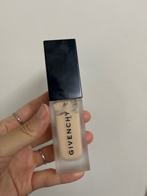 TsuenMa-GIVENCHYPRISME LIBRE SKIN-CARING GLOW FOUNDATION_2