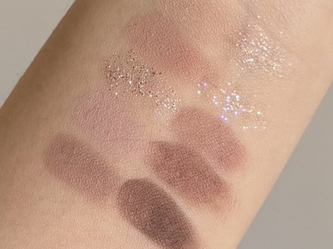 Emily Leung-CLIO10色眼影組合_3