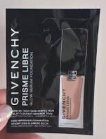 Tszki-GIVENCHYPRISME LIBRE SKIN-CARING GLOW FOUNDATION_1