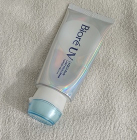 布吶吶-Bioré水感智能防曬慕斯_2