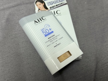 KyouQ-AHC9重全護撫紋淡斑防曬棒_1