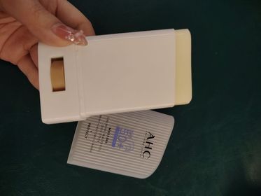 PP-AHC9重全護撫紋淡斑防曬棒_2