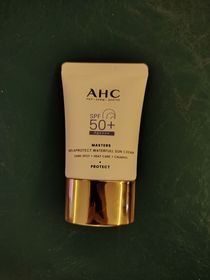 PP-AHC9重全護撫紋淡斑防曬乳_1