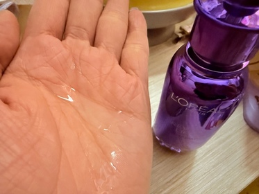AnnieNg-L'ORÉAL PARiS超水光精華_2