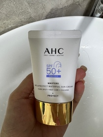 obobsy -AHC9重全護撫紋淡斑防曬乳_1