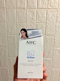 Cynthia Yeung-AHC9重全護撫紋淡斑防曬乳_1