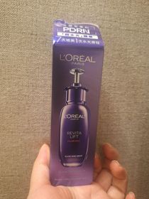 呆呆的槑-L'ORÉAL PARiS超水光精華_1
