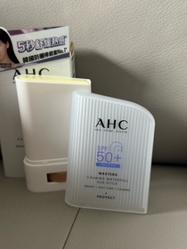 k-AHC9重全護撫紋淡斑防曬棒_1