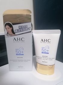 Yo Yo-AHC9重全護撫紋淡斑防曬乳_1