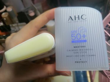 Yo Yo-AHC9重全護撫紋淡斑防曬棒_2