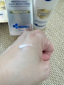 amiho0630-NIVEALUMINOUS630 專研多重淡斑透白煥膚精華水 (630精華水)_4