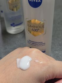 小Man-NIVEALUMINOUS630 專研多重淡斑透白平衡乳液 (630乳液)_1