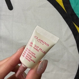 Also melon-CLARINS透亮光感淡斑精華_1