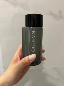 haileylam-KANEBO平衡煥妍精華水_1