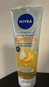 Hailey-NIVEA果萃雙效SUPER C+ 防曬精華凝乳 SPF50 PA++++ _2