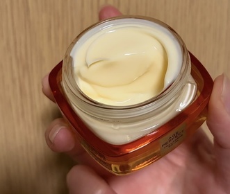布吶吶-L'ORÉAL PARiS金致臻顏花蜜奢養膠原輕盈乳霜_1