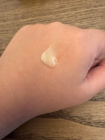 Hannah-L'ORÉAL PARiS金致臻顏花蜜奢養膠原輕盈乳霜_3
