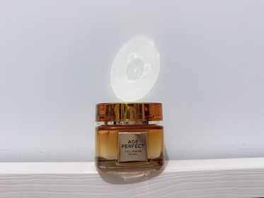 ying-L'ORÉAL PARiS金致臻顏花蜜奢養膠原輕盈乳霜_2