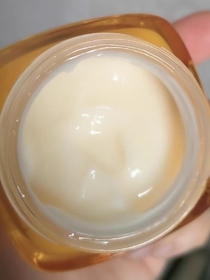 Kitty -L'ORÉAL PARiS金致臻顏花蜜奢養膠原輕盈乳霜_3