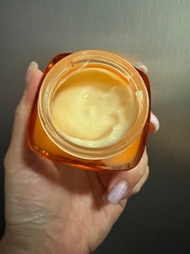 Shirlin Ho-L'ORÉAL PARiS金致臻顏花蜜奢養膠原輕盈乳霜_2