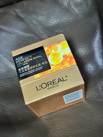 EddieChan-L'ORÉAL PARiS金致臻顏花蜜奢養膠原輕盈乳霜_1