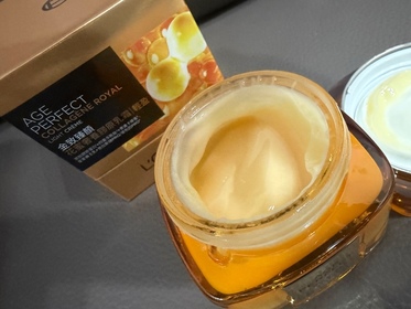 Fanc-L'ORÉAL PARiS金致臻顏花蜜奢養膠原輕盈乳霜_2