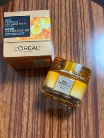 annietyt-L'ORÉAL PARiS金致臻顏花蜜奢養膠原輕盈乳霜_1