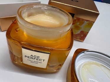 許留山-L'ORÉAL PARiS金致臻顏花蜜奢養膠原輕盈乳霜_1