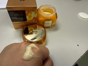 lepetitblanc-L'ORÉAL PARiS金致臻顏花蜜奢養膠原輕盈乳霜_4