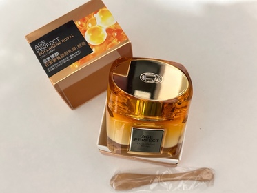 Sccan-L'ORÉAL PARiS金致臻顏花蜜奢養膠原輕盈乳霜_1